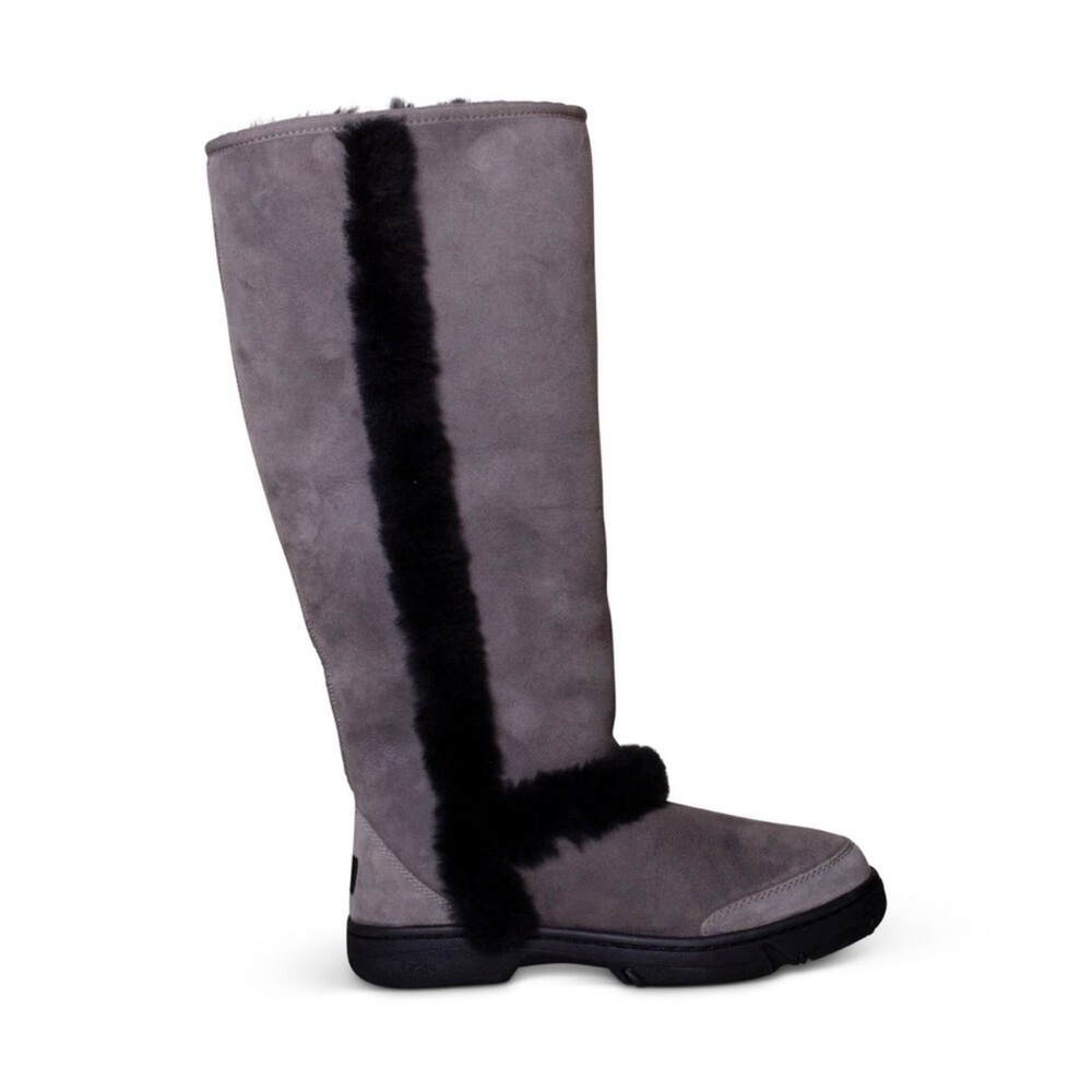IN SEARCH OF THESE UGG SUNBURST EXTRA TALL‼️